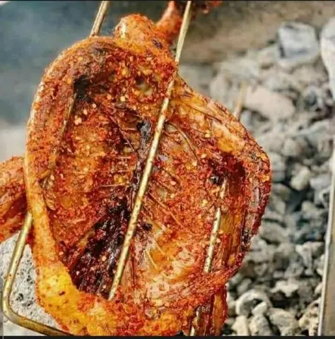 Hình ảnh Gà nướng muối ớt+Gà nướng không ớt tặng 2ly trà tắc