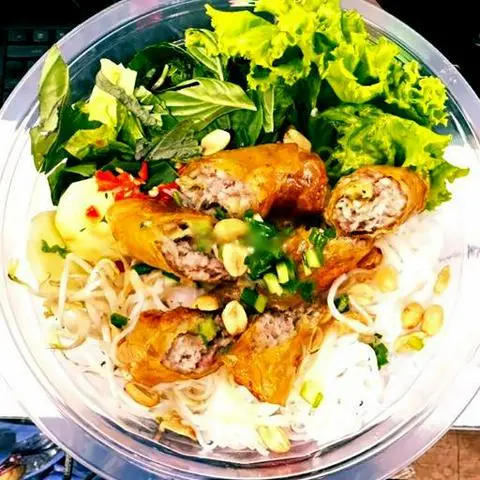 Hình ảnh Bún Chả Giò