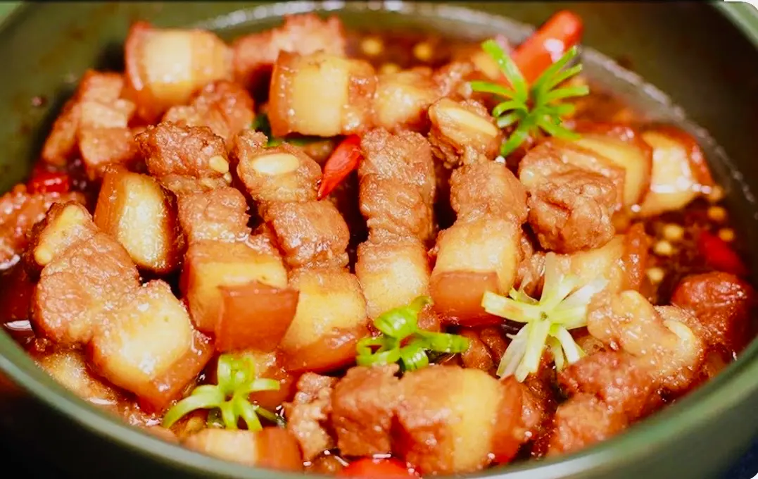 Hình ảnh Cơm thịt kho tiêu