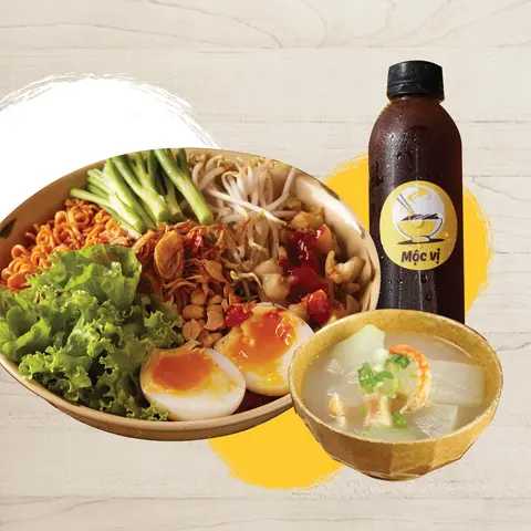 Hình ảnh Mì trộn lòng đào - Canh - Nước mát