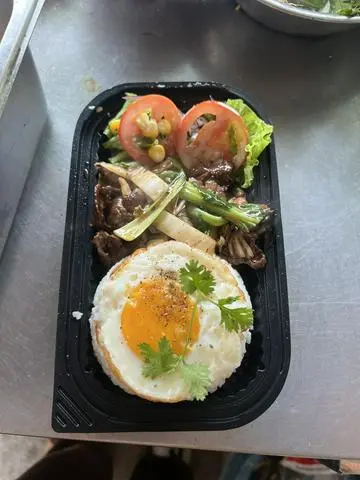 Hình ảnh Cơm bò trứng