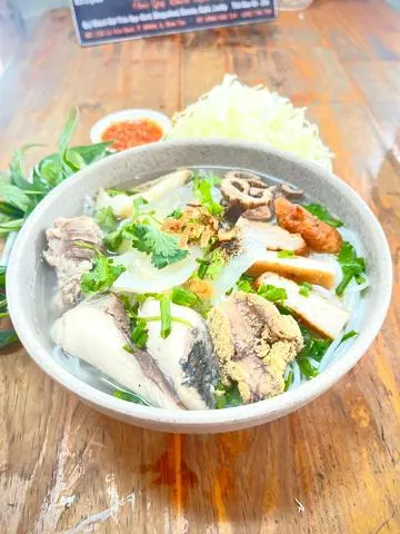 Hình ảnh Bún đặc biệt (Chả,cá dầm, sứa, sườn, bao tử,trứng)