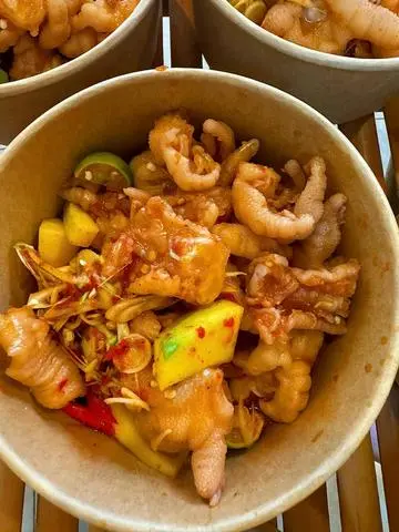 Hình ảnh Combo5: chân gà sốt thái (size vừa) +  xoài lắc sốt thái