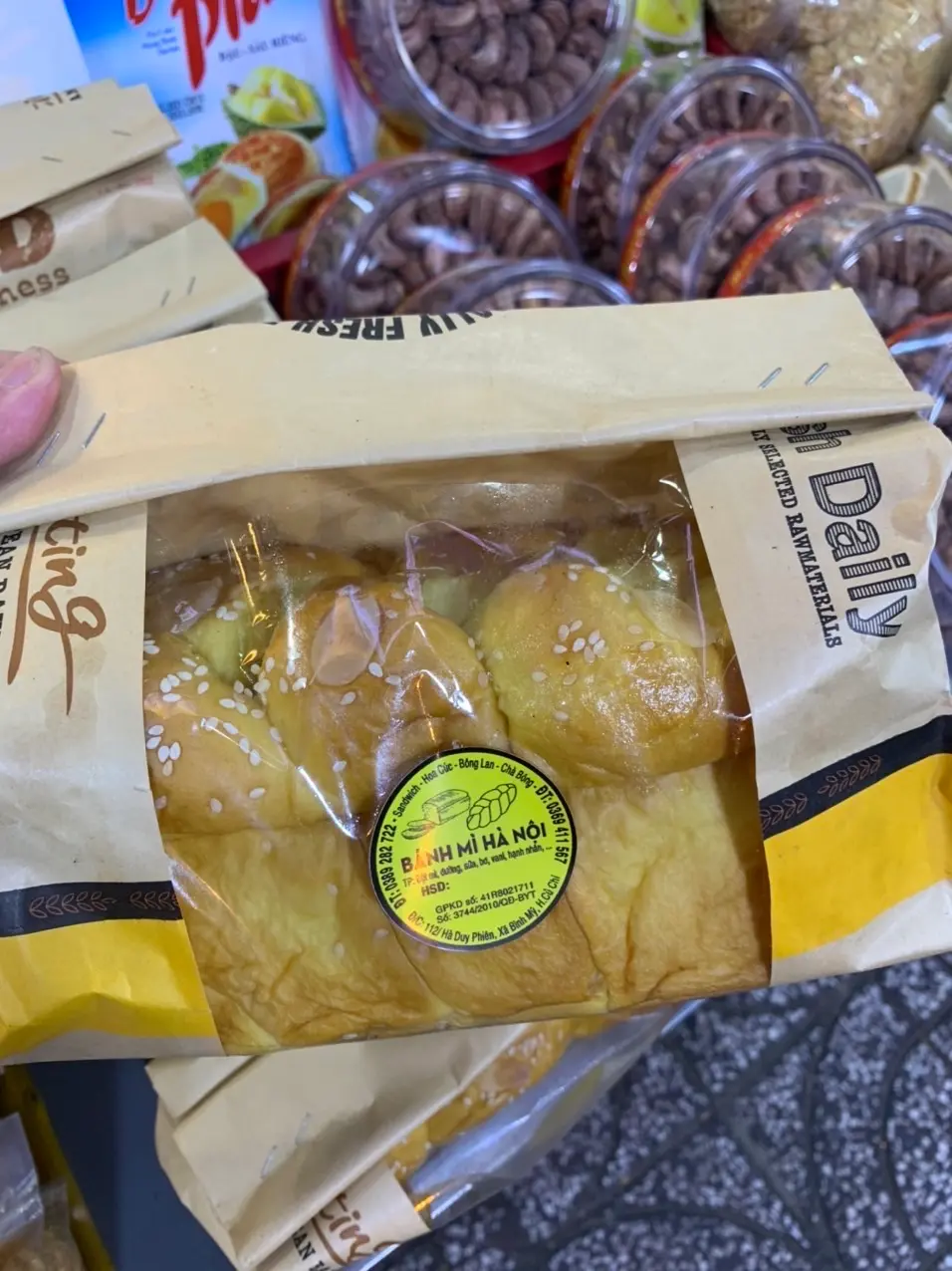 Hình ảnh Bánh mì hoa cúc mềm mịn ổ lớn