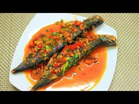 Hình ảnh Cơm Cá Nục Kho Cà
