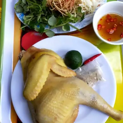 Hình ảnh Nửa con gà Chặt ra