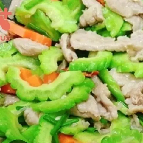 Hình ảnh com kho qua xao thit bo