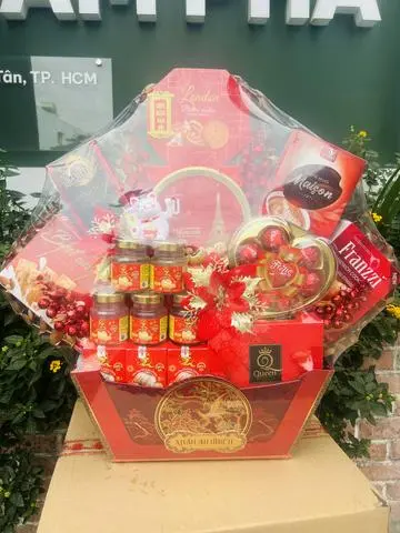 Hình ảnh YẾN THẦN TÀI ĐỎ