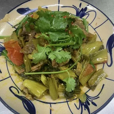 Hình ảnh Bắp bò xào dưa chua