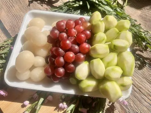 Hình ảnh Chôm Chôm Thái, Nho Phan Rang, Cóc Non - Khay 1Kg