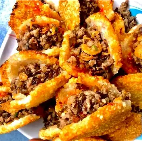 Hình ảnh Combo 4 cái Xôi Chiên Nhân Thịt - 1 hũ sốt