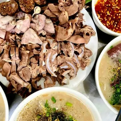 Hình ảnh 4 Phần cháo - lòng riêng