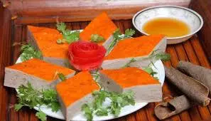 Hình ảnh Cơm Chả Quế & 1 Chai Nước