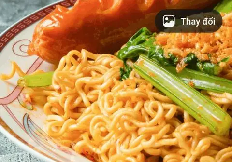 Hình ảnh Mì trộn indo xúc xích đức và nước sâm