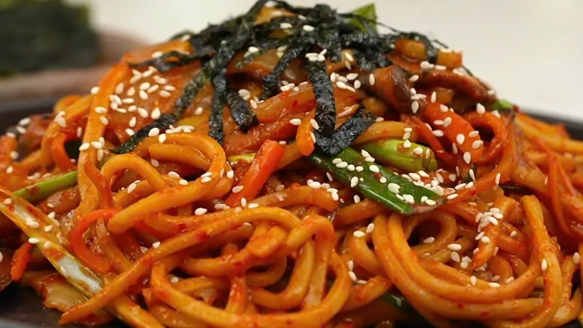 Hình ảnh Mì Xào Kimchi Thịt Bò