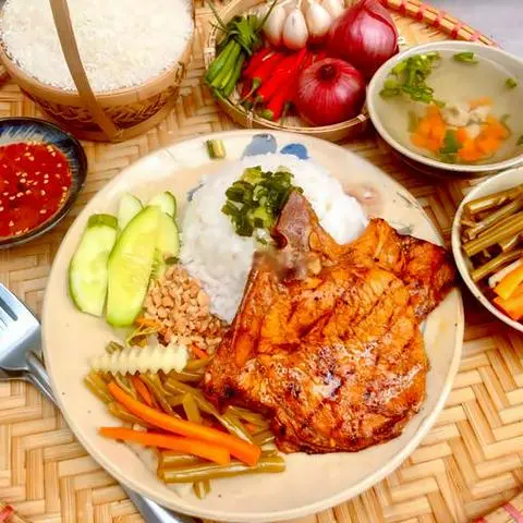 Hình ảnh Cơm tấm sườn miếng - soup