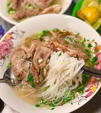 Hình ảnh Hủ tiếu mì xương +huyết
