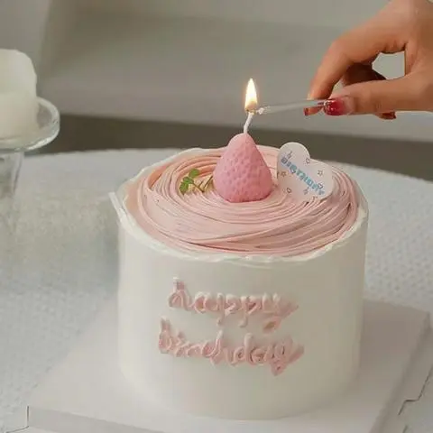 Hình ảnh BÁNH KEM NEN DÂU TÂY