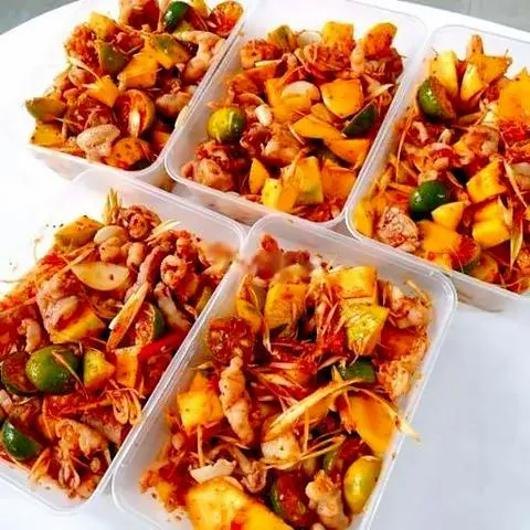 Hình ảnh Chân gà rút xương sốt Thái