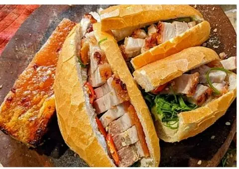 Hình ảnh Bánh mì heo quay 