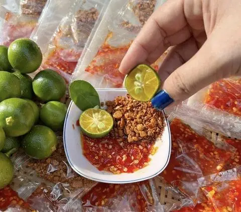Hình ảnh BÁNH TRÁNG ỚT RIM MUỐI HỘT