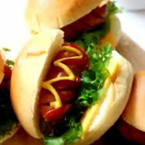 Hình ảnh Humburger kẹp xúc xích