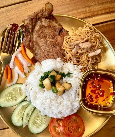 Hình ảnh Cơm tấm sườn bì