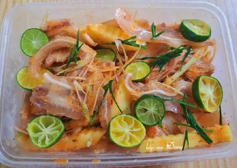 Hình ảnh tai heo sốt thái