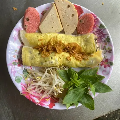 Hình ảnh Bánh cuốn trứng chả nem