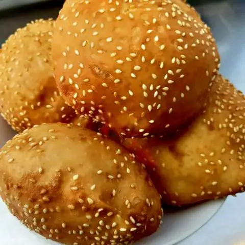 Hình ảnh Bánh tiêu truyền thống