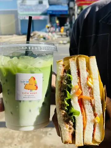 Hình ảnh Sandwich bò phô mai trứng
