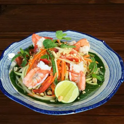 Hình ảnh Somtam tôm chín