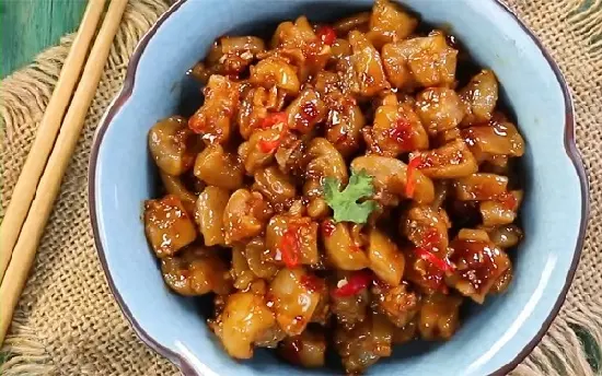 Hình ảnh Cơm Da Heo Chiên Giòn Kho Quẹt + Canh (New)