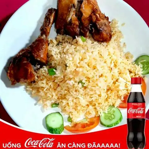 Hình ảnh Cơm Gà Xối Mỡ - Chai Coca 300ml