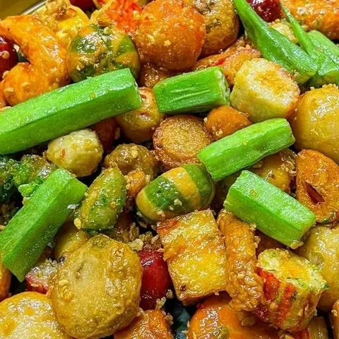 Hình ảnh Combo Cá Viên Chiên Sốt Mắm Tỏi Phần Nhỏ
