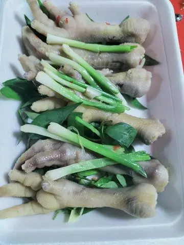 Hình ảnh chân gà hấp hành 