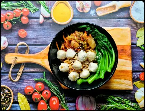 Hình ảnh Mì trộn xiên que kim chi