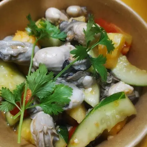 Hình ảnh Cơm trắng Hàu xào Chua Ngọt