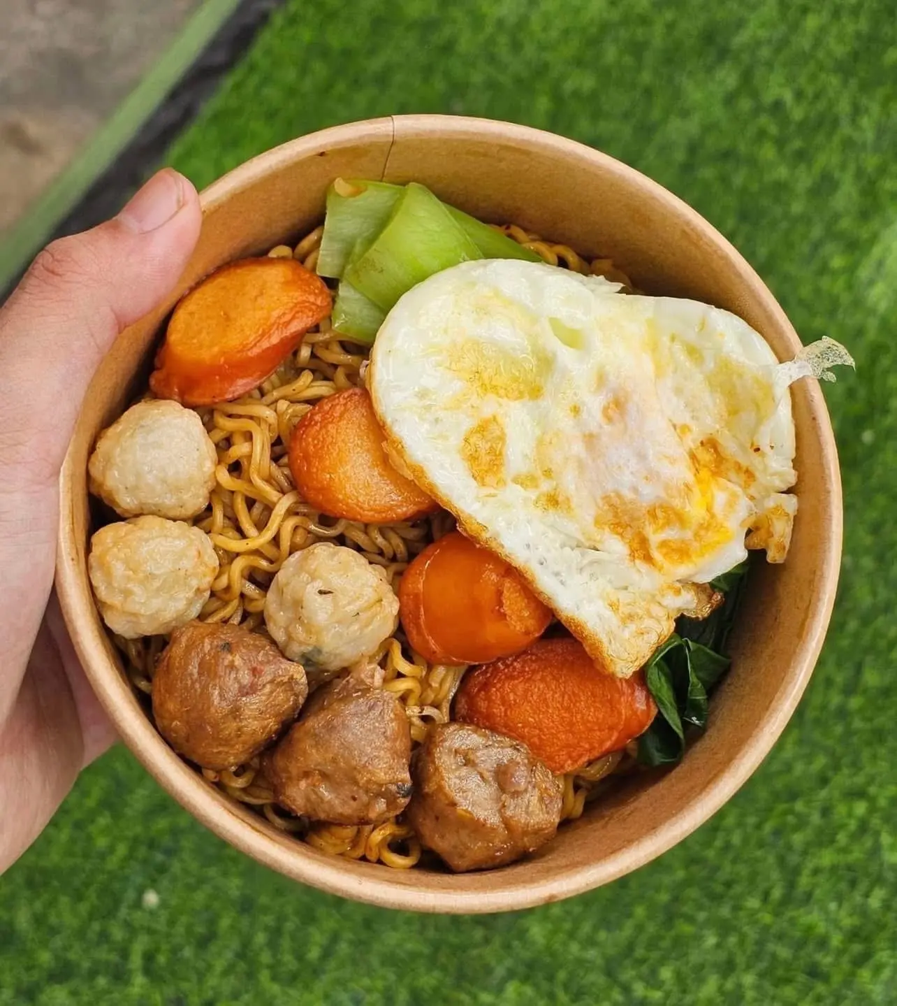 Hình ảnh Mì Trộn Indomie Cá Viên+Trứng