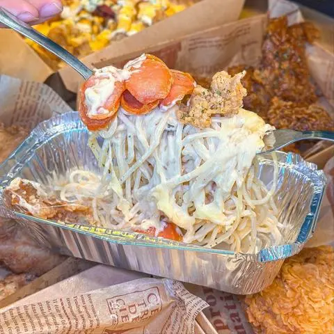 Hình ảnh Mì Ý gà sốt kem