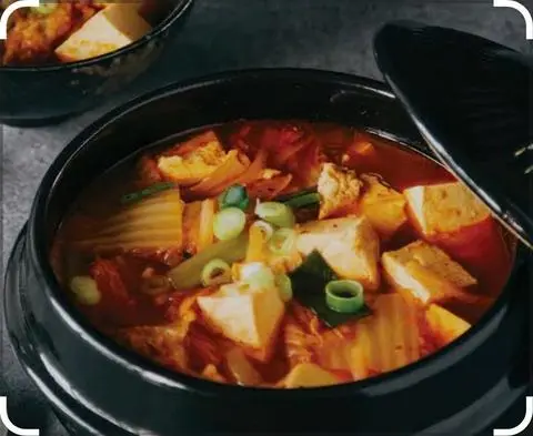 Hình ảnh soup kim chi hải sản