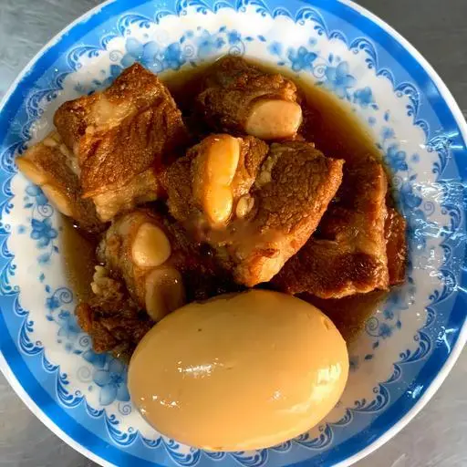 Hình ảnh CƠM SƯỜN NON KHO TRỨNG