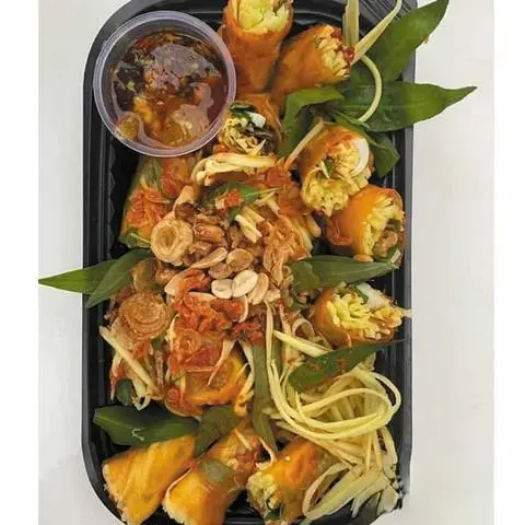 Hình ảnh Bánh Tráng Cuốn Bơ Sốt Bò - Phần Lớn 2 Người