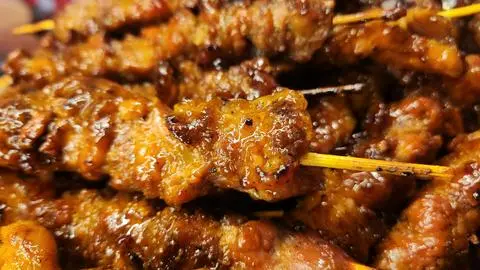 Hình ảnh Cơm Chiên Thịt Nướng