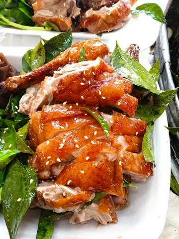 Hình ảnh vịt quay 1/2 con