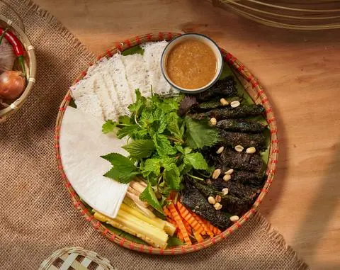 Hình ảnh Bò Lá Lốt Bánh Hỏi