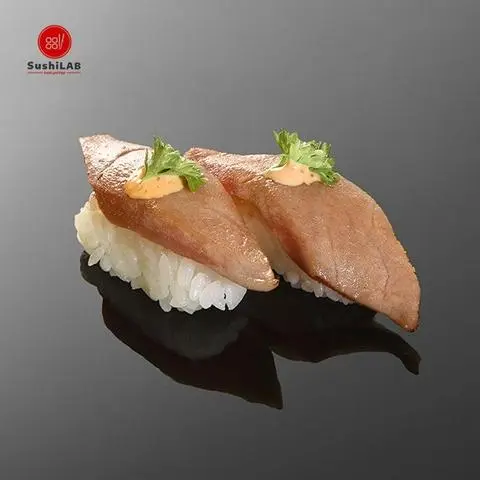 Hình ảnh Sushi cá ngừ nướng tái