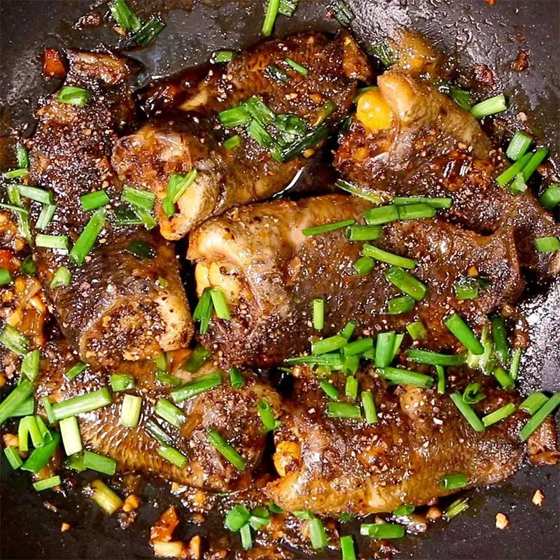Hình ảnh Cơm cá rô kho tộ