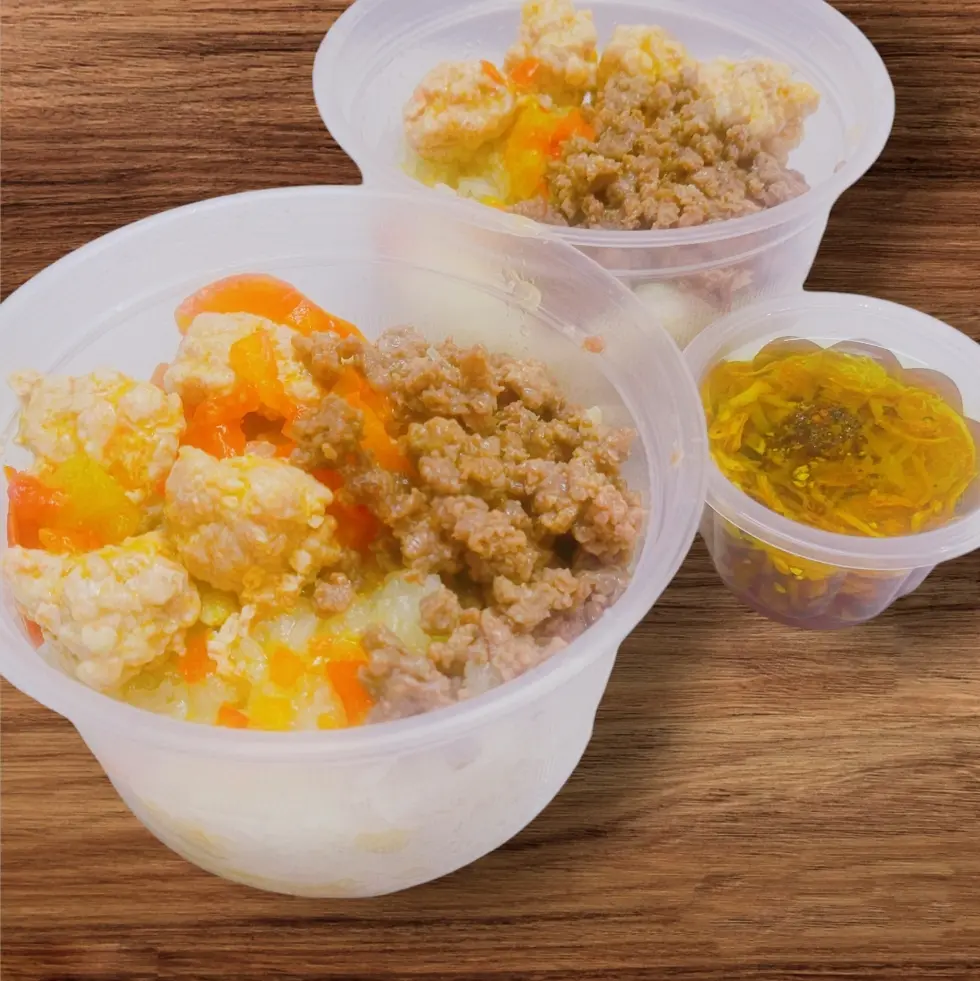 Hình ảnh Xôi Bò Bằm, Xíu Mại, Chà Bông Heo Sợi Tép Hành + Tặng Sốt Tương Hành Phi