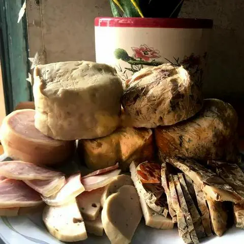 Hình ảnh Bánh Mì Chả Lụa